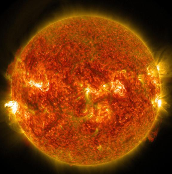 巨大太阳黑子现身，科学家忧虑高能爆炸对电网造成瘫痪风险！