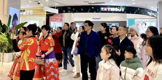 东莞市商场迎新春，推出丰富活动促进消费热潮